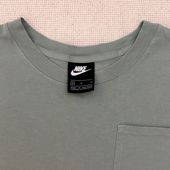 Nike Sportswear Women's Swoosh Cotton T Shirt, Relaxed Fit Cropped - Picture 2 of 6